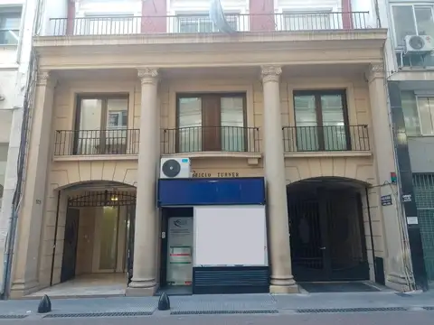 Oficina impecable en Edificio Turner RECONQUISTA 575 - EN ALQUILER