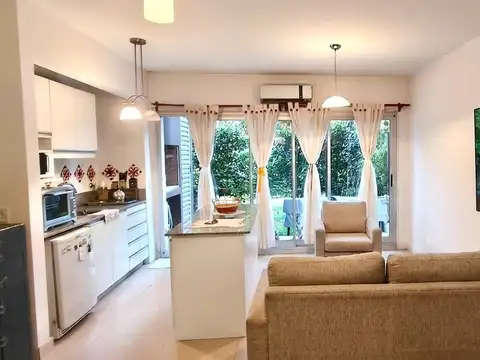 Venta Departamento PB c/jardin y Cochera
