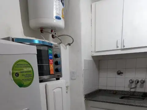 Dto. monoambiente amoblado para 1 persona- Monserrat