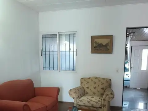Casa en Venta con 4 cocheras