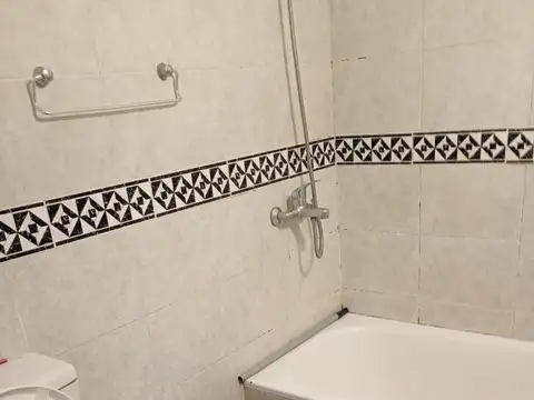 Lavalle 302 , Piso 1