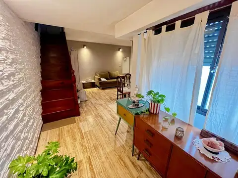 Depto Tipo Casa en Venta al Este