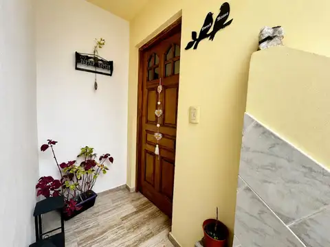 Depto Tipo Casa 3 ambientes con 2 baños