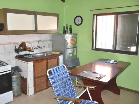 Casa 5 ambientes con 1 baño
