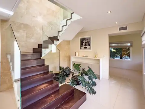 Casa Monoambiente con 4 baños