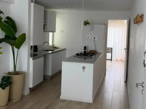 Departamento en Alquiler en Republica De La Sexta, $ 700.000