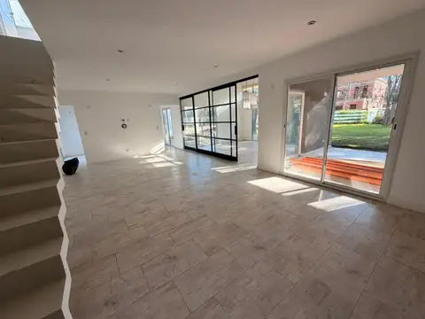Casa en Alquiler en San Matias, USD 1.600