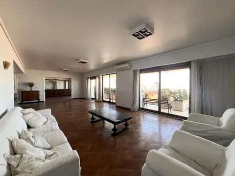 Departamento en Venta de 5 ambientes