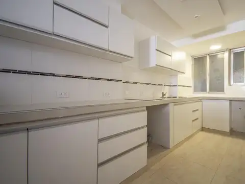 VENTA DEPARTAMENTO  2 AMBIENTES RECICLADO ACEPTA PERMUTA FINANCIA  CENTRO PUERTO MADERO