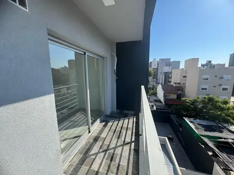 VENTA DE  DEPARTAMENTO 2 AMBIENTES - CASEROS - CON RENTA