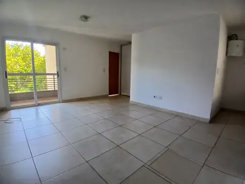 Departamento De Dos Ambientes. Morón Sur