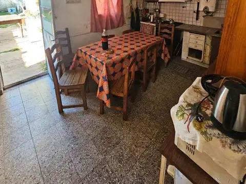 Casa 4 ambientes con 1 baño