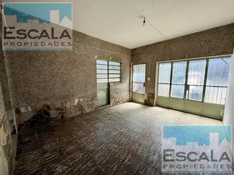 Casa en Alquiler con 1 cochera