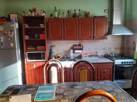 Casa 3 ambientes con 1 baño