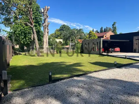 Casa en Venta en La Reja, USD 265.000