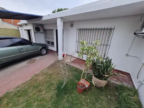 Venta casa. Los polvorines. 3 dormitorios