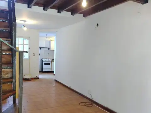 Pehuajo 800 , Piso pb