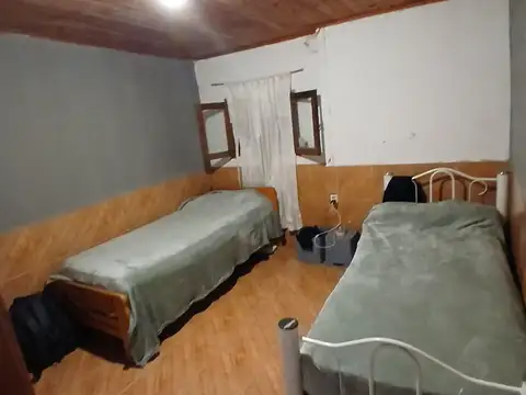 Casa 5 ambientes con 1 baño