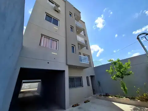 JUNIN 770. DPTO 2 AMB, 2º PISO AL FRENTE, C/BALCÓN