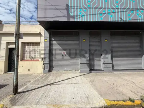 Muñecas 800, Piso 0