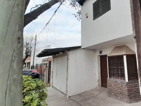 CASA EN VENTA FISHERTON, 3 DORMITORIOS,CON COCHERA