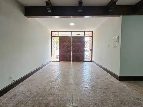 Centro. 25 de Mayo 800