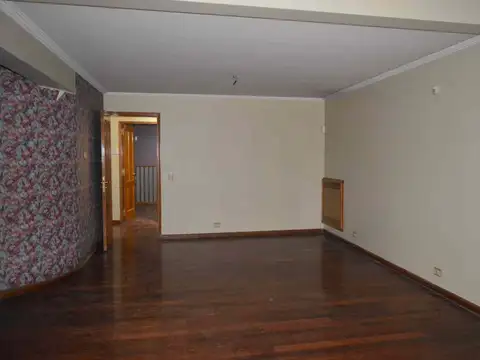 Casa 7 ambientes con 3 baños