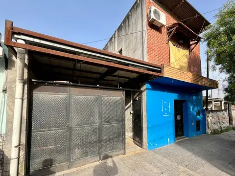 CASA CON LOCAL COMERCIAL EN VENTA
