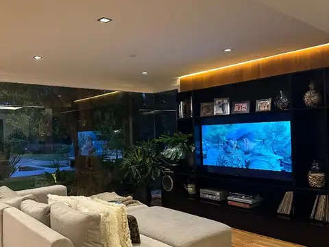 Casa 5 ambientes con 2 baños