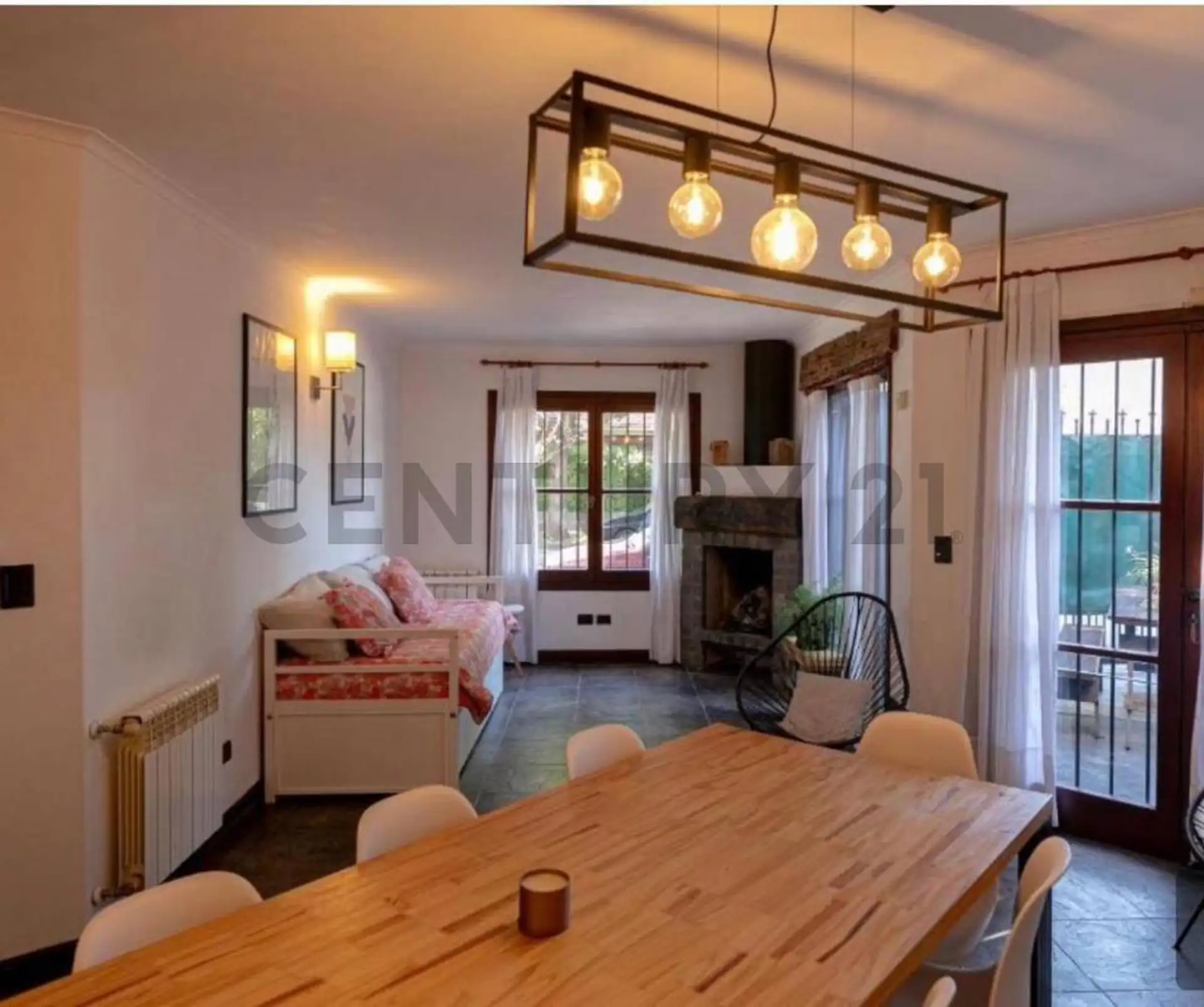 VENTA DUPLEX 4 AMBIENTES EXCELENTE UBICACIÓN