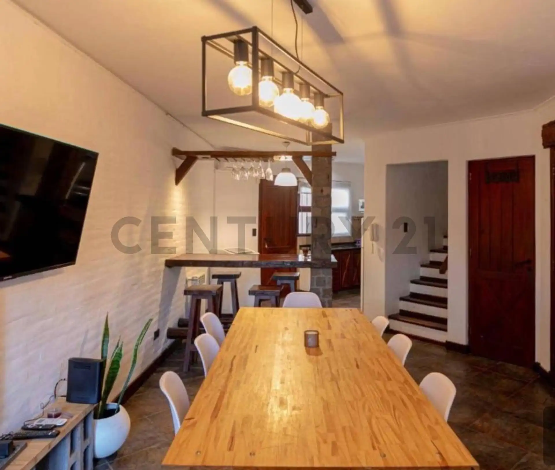 VENTA DUPLEX 4 AMBIENTES EXCELENTE UBICACIÓN