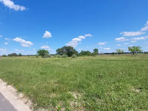 Venta de Lote en Pinares CC