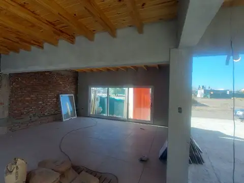 Casa 3 ambientes con 2 baños