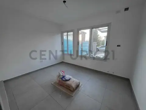 CASA EN VENTA EN GUAYMALLEN