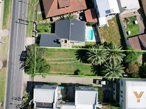Terreno en Venta - Casa a refaccionar 100mts2 - 544mts - City Bell