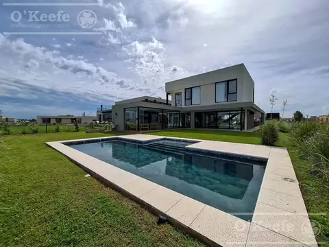 Casa en Venta en Guillermo E Hudson, USD 930.000