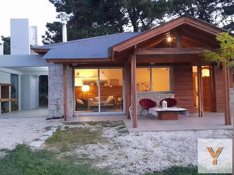 Casa en venta - 1 Dormitoio 1 Baño - Cochera - 150Mts2 - Las Lomas de Miramar