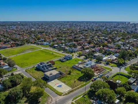 VENTA LOTE EN ESQUINA – SAN CARLOS – 520m²