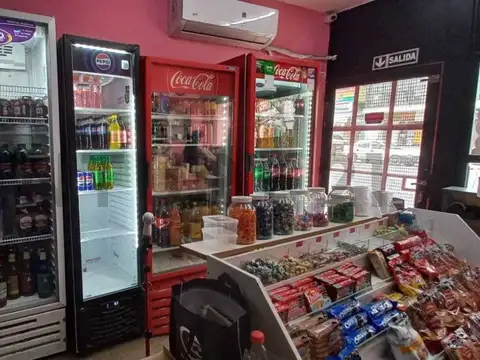 Avellaneda 300, Piso 0