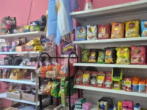 Avellaneda 300, Piso 0