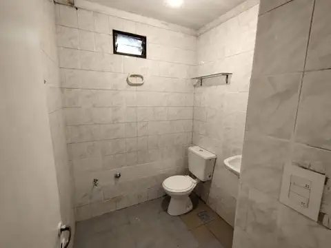 Local - Venta - Argentina, Capital Federal - Alsina 2558