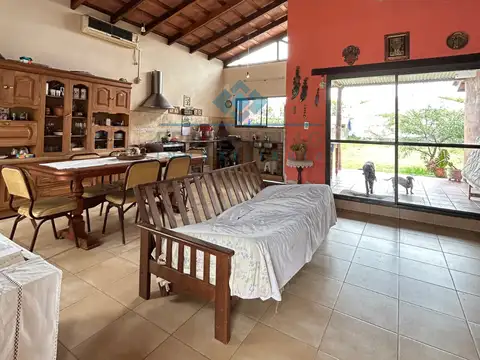 Casa 3 ambientes con 1 baño