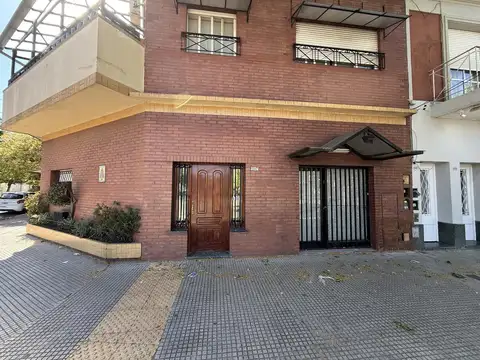 PH 3 AMB. 94m2. Al frente C/Garage para 2 vehiculos. Excelente Ubicación