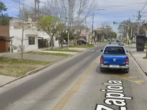 Av. Zapiola 900 Bernal