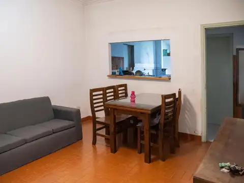 Hermosa Casa de 3 Ambientes en El Palomar