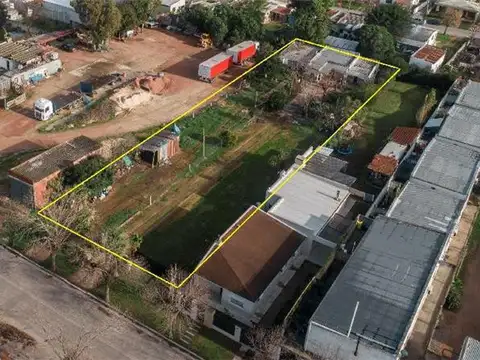 1676 m²,  2 Viviendas. Gran Potencial