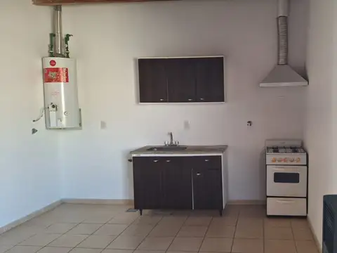Departamento en Alquiler en Coronel Dorrego, $ 550.000
