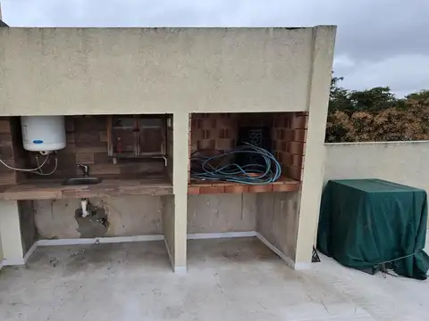 Casa 3 ambientes con 2 baños