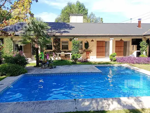 Casa en venta 4 ambientes con pileta -  Ingeniero Maschwitz Barrio abierto Acacias Blancas