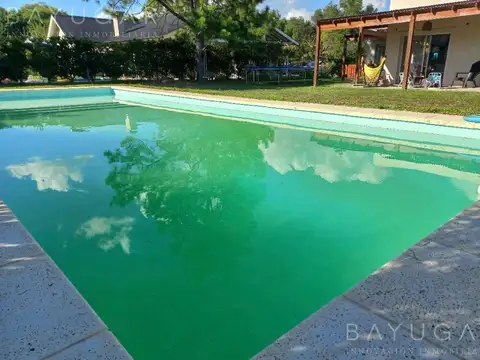Casa en Alquiler Temporal con 2 cocheras